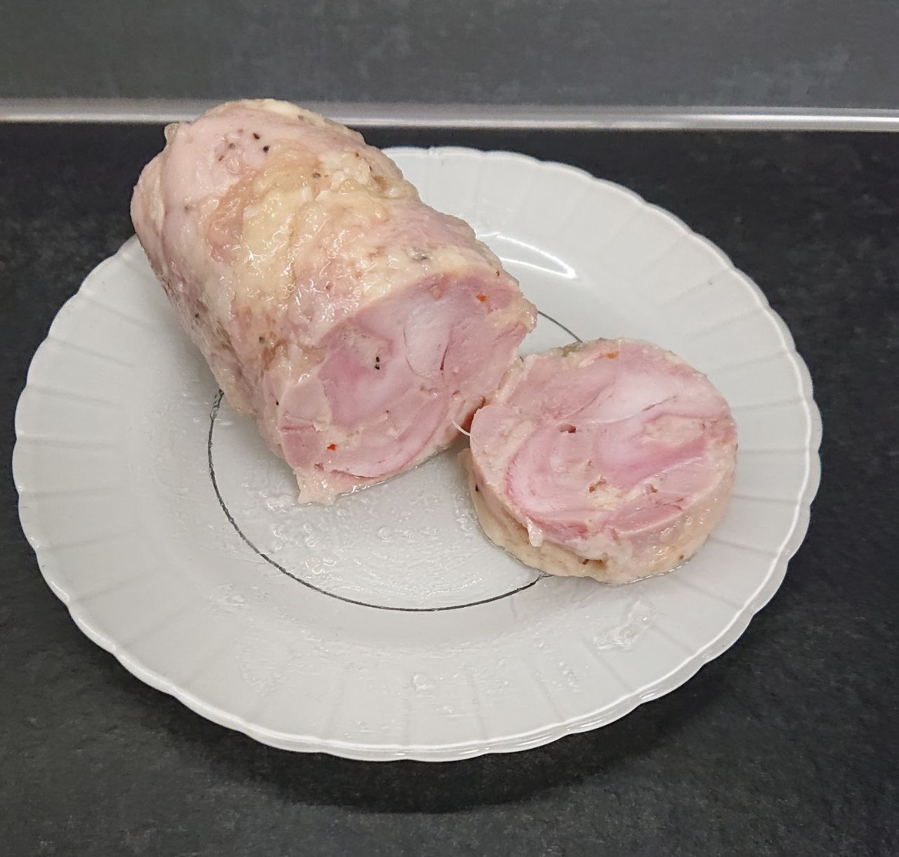 Рулет куриный с сыром